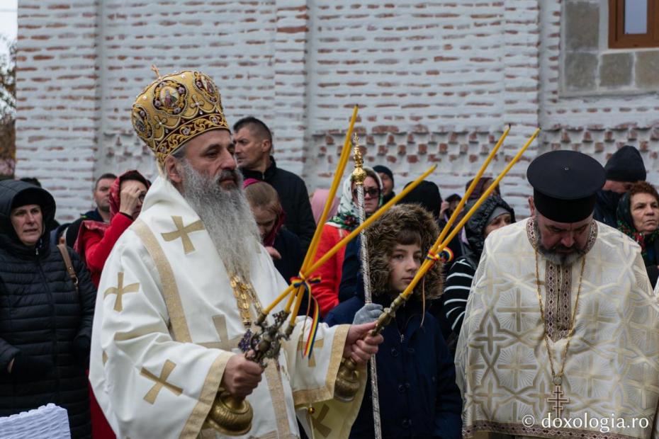 Biserica Parohiei Lupăria Cotnari, sfințită de doi arhierei / Foto: Mihail Vrăjitoru