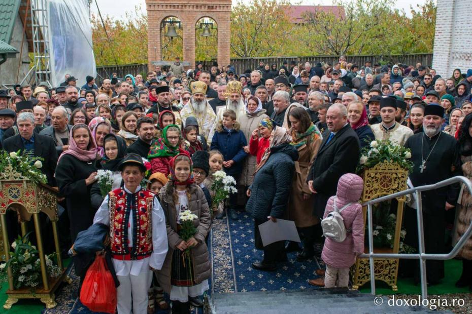 Biserica Parohiei Lupăria Cotnari, sfințită de doi arhierei / Foto: Mihail Vrăjitoru